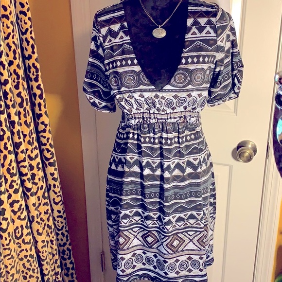 BCBG MAXAZRIA MEDIUM DRESS - Picture 1 of 8